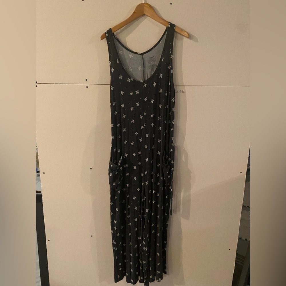 Black Sleeveless Printed Jumpsuit
